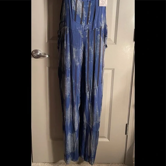 NWT. S/M. OVERALLS by Sacred Threads CL/GR01. 220213 - Picture 5 of 10